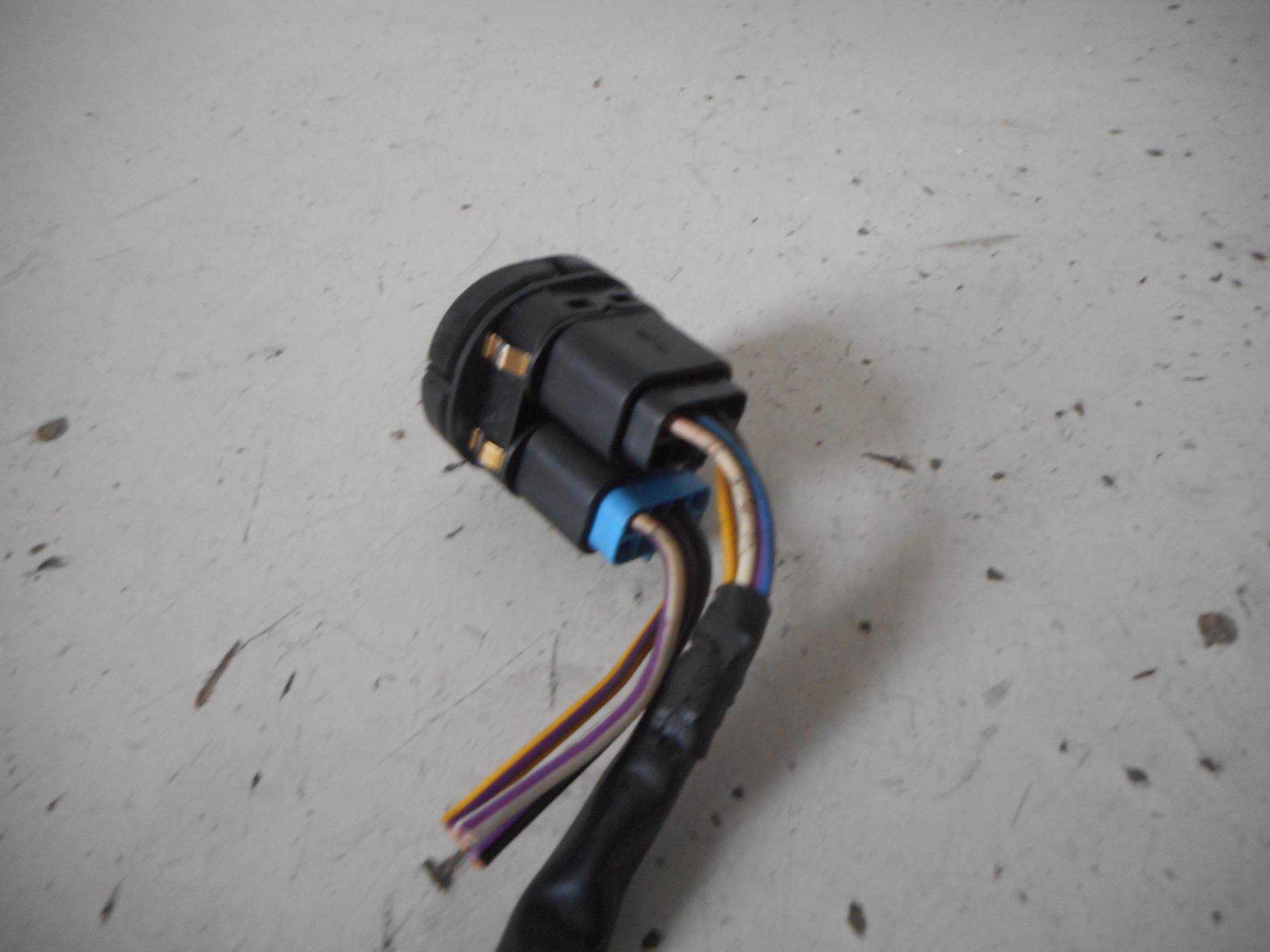 Interruttore alzacristalli porta ant. sx.